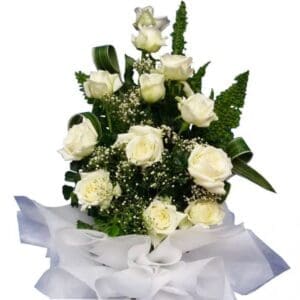 White Roses in a large bouquet, close up